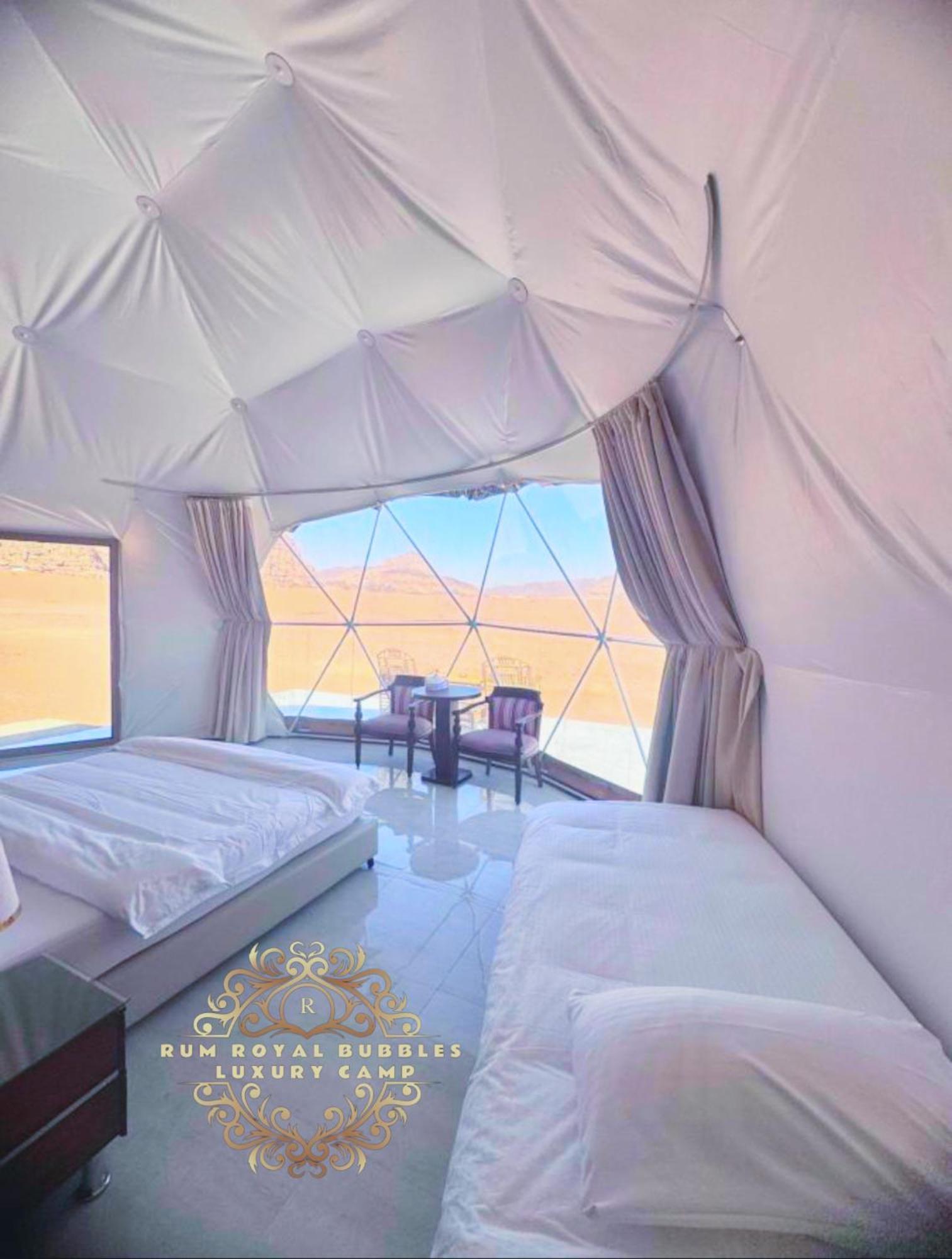 Rum Royal Bubbles Luxury Camp Apartment Wadi Rum Bagian luar foto