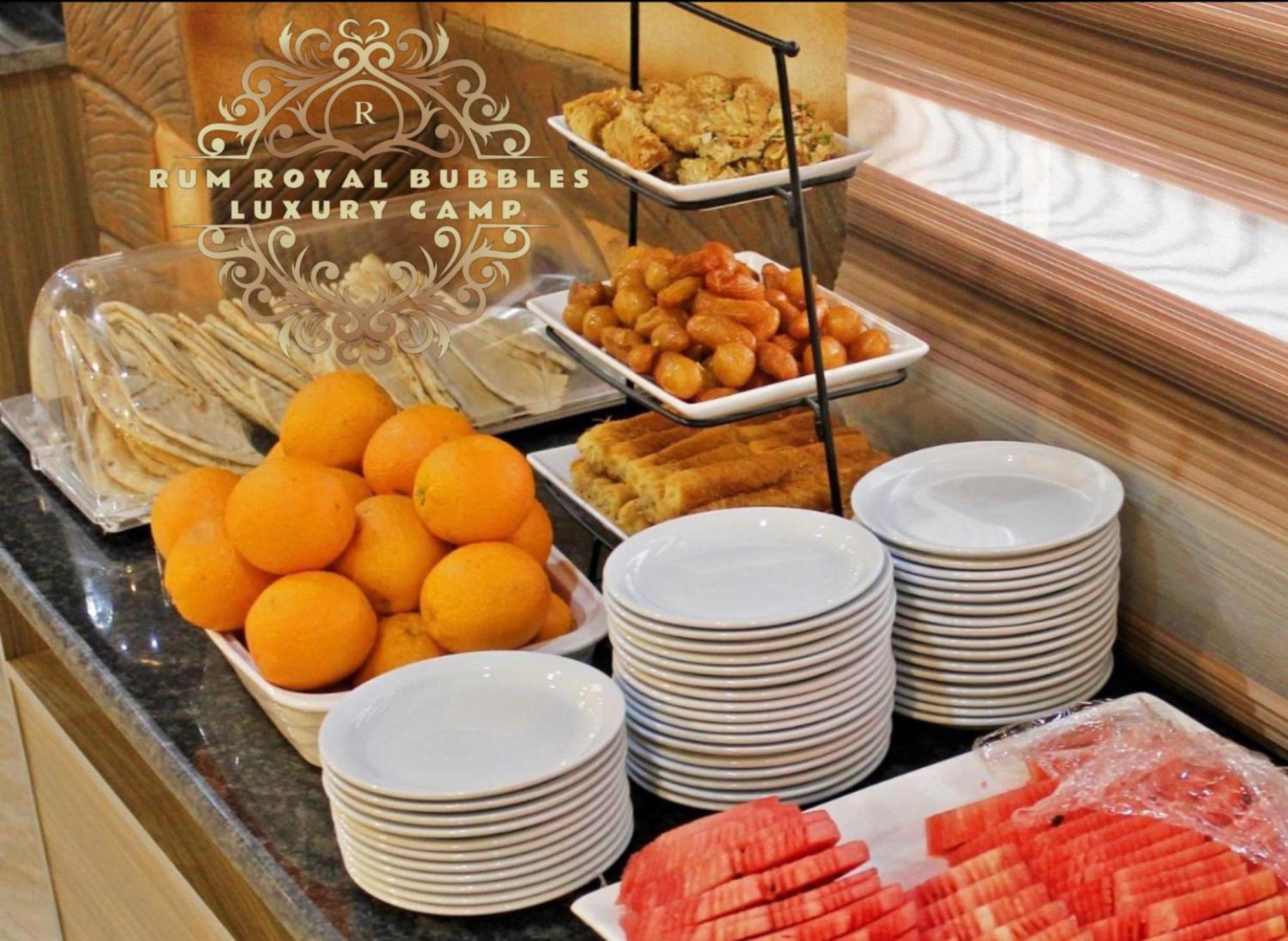 Rum Royal Bubbles Luxury Camp Apartment Wadi Rum Bagian luar foto