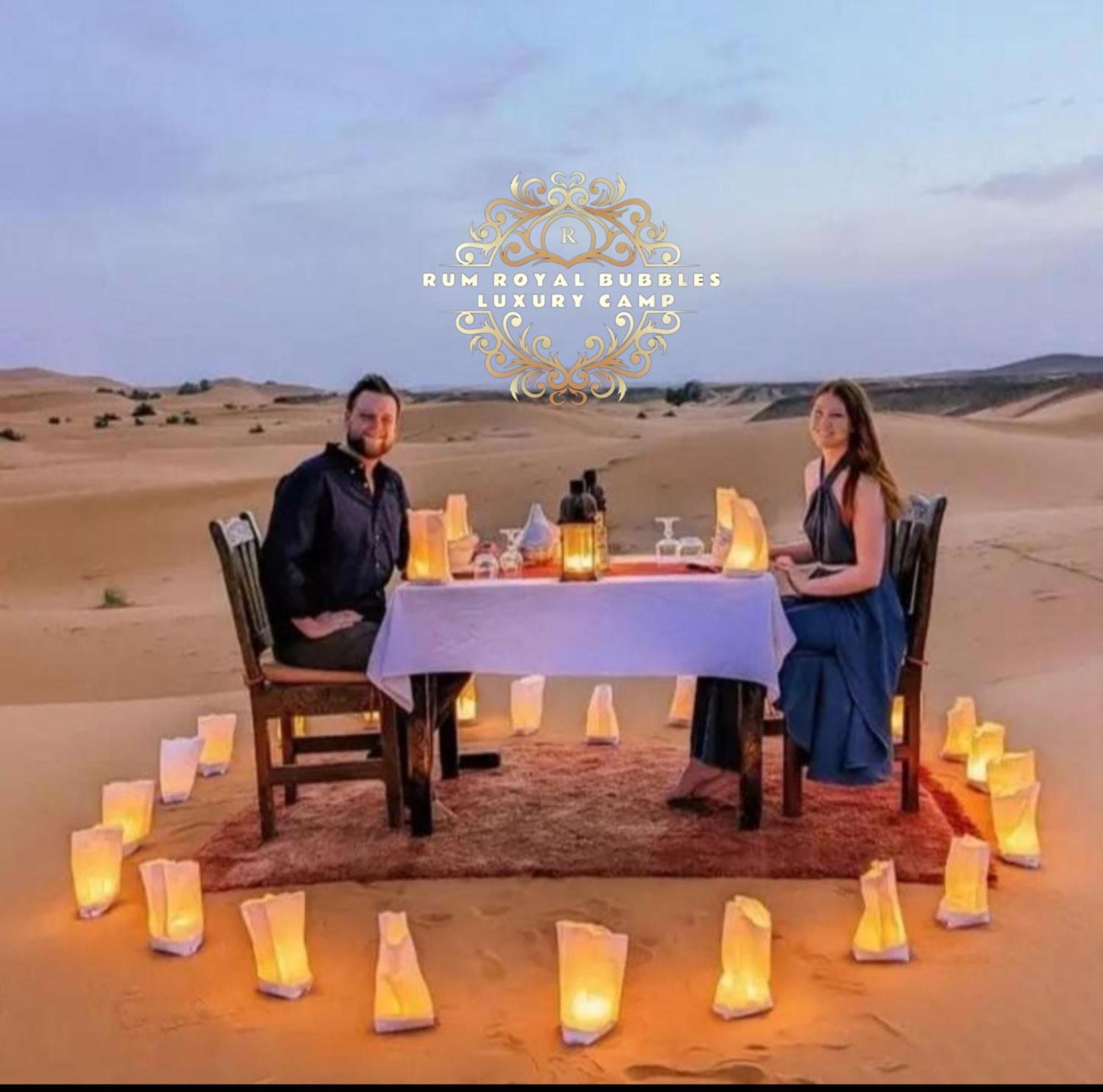 Rum Royal Bubbles Luxury Camp Apartment Wadi Rum Bagian luar foto